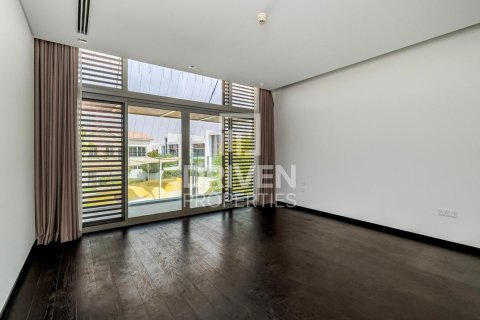 Villa in District One, Mohammed Bin Rashid City, Dubai 4 bedrooms, 725.94 sq.m. № 136992 - photo 5