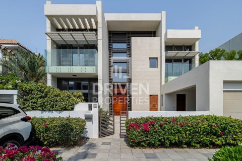 Villa in District One, Mohammed Bin Rashid City, Dubai 4 bedrooms, 725.94 sq.m. № 136992 - photo 7