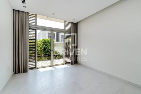 Villa in District One, Mohammed Bin Rashid City, Dubai 4 bedrooms, 725.94 sq.m. № 136992 - photo 3