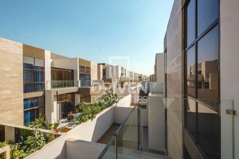 Villa in District 11, Mohammed Bin Rashid City, Dubai 4 bedrooms, 293.85 sq.m. № 134411 - photo 2