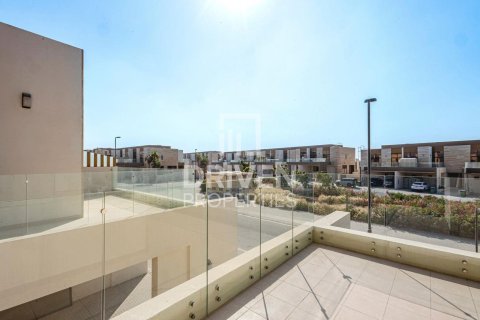 Villa in District 11, Mohammed Bin Rashid City, Dubai 4 bedrooms, 293.85 sq.m. № 134411 - photo 8