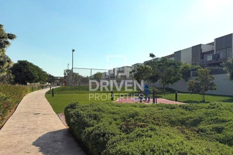 Villa in District 11, Mohammed Bin Rashid City, Dubai 4 bedrooms, 293.85 sq.m. № 134411 - photo 5
