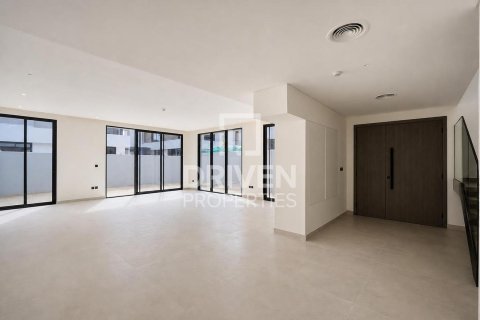 Adosado en Dubai Land, Dubai, 3 dormitorios, 283.91 m², № 134413 - foto 24