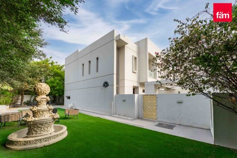 Townhouse in Dubai 3 bedrooms, 422.9 sq.m. № 47198 - photo 6