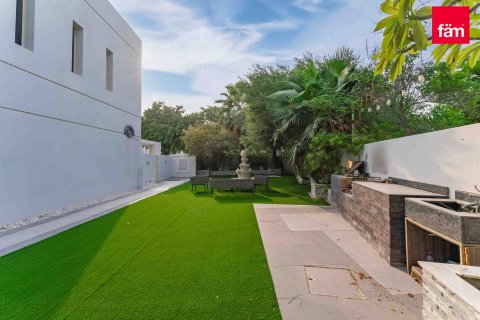 Townhouse in Dubai 3 bedrooms, 422.9 sq.m. № 47198 - photo 16