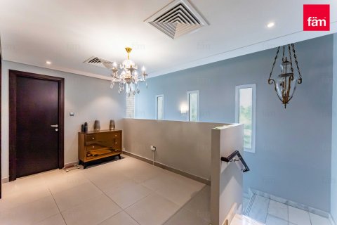 Townhouse in Dubai 3 bedrooms, 422.9 sq.m. № 47198 - photo 18