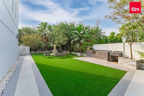 Townhouse in Dubai 3 bedrooms, 422.9 sq.m. № 47198 - photo 1