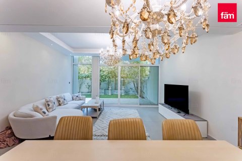 Townhouse in Dubai 3 bedrooms, 422.9 sq.m. № 47198 - photo 7