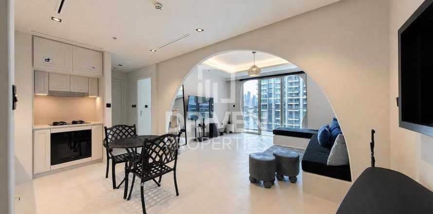 Apartamento en EMAAR Beachfront, Dubai Harbour, Dubai, 1 dormitorio, 79.25 m², № 128166