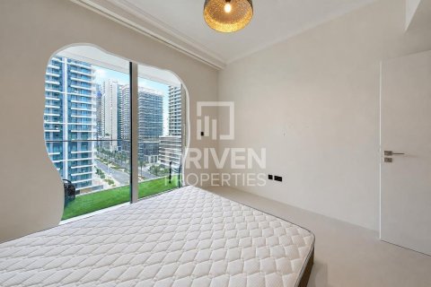 Apartamento en EMAAR Beachfront, Dubai Harbour, Dubai, 1 dormitorio, 79.25 m², № 128166 - foto 8