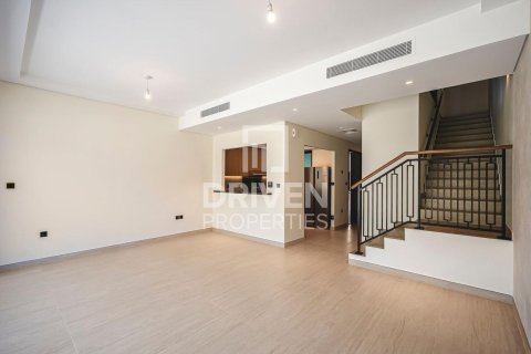 Townhouse in Damac Lagoons, Dubai 3 bedrooms, 144 sq.m. № 128165 - photo 2