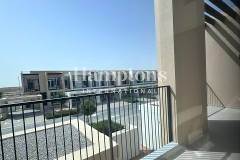 Снять в аренду виллу в Dubai South (Dubai World Central), Дубай: 4 спальни, 354.51970606м², № 92958 - фото 5