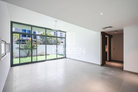 Maison de ville à Arabella Townhouses, Mudon, Dubai, 3 chambres, 263.94 m², № 129432 - photo 2