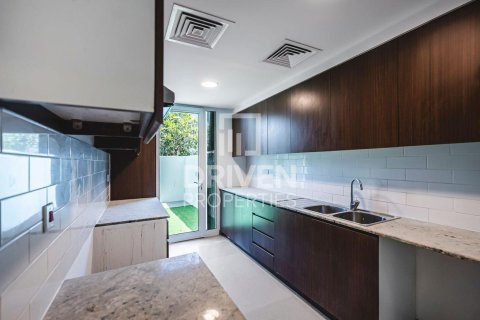 Maison de ville à Arabella Townhouses, Mudon, Dubai, 3 chambres, 263.94 m², № 129432 - photo 7