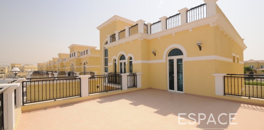 Вилла в Legacy Nova Villas, Jumeirah Park, Дубай, 4 спальни, 455м², № 62080