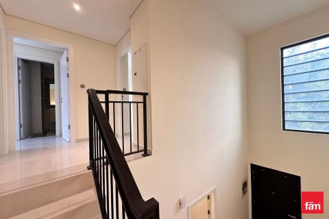 Снять в аренду таунхаус в Дубае: 3 спальни, 174.8м², № 109767 - фото 10