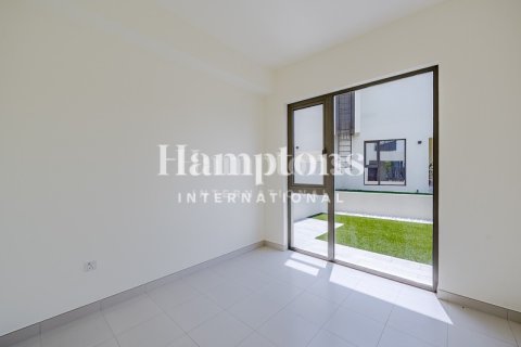 Снять в аренду виллу в Dubai South (Dubai World Central), Дубай: 4 спальни, 256.78389200м², № 94300 - фото 5