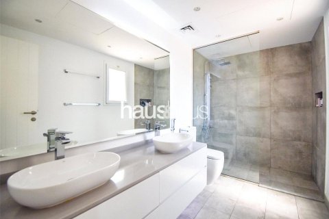 Villa in The Lakes, Dubai 3 bedrooms, 212 sq.m. № 44670 - photo 7