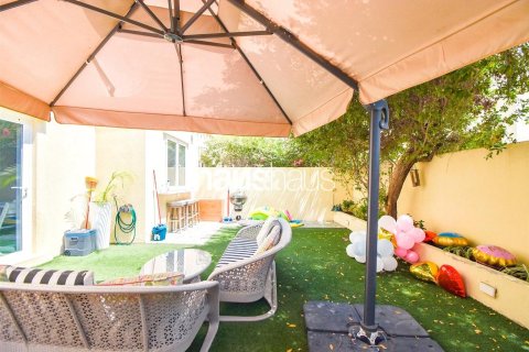Villa in The Lakes, Dubai 3 bedrooms, 212 sq.m. № 44670 - photo 6