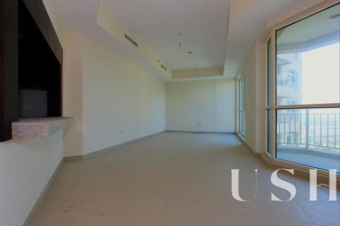 Apartment in The Views, Dubai 2 bedrooms, 125 sq.m. № 39665 - photo 11