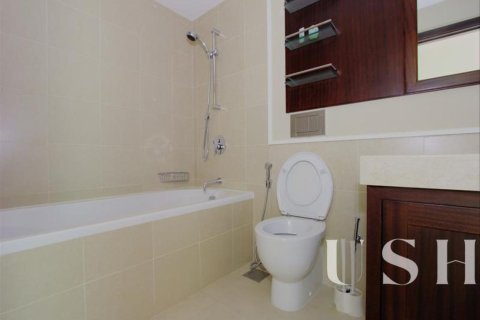 Apartment in The Views, Dubai 2 bedrooms, 125 sq.m. № 39665 - photo 13