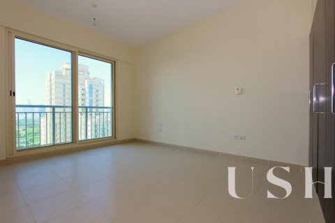 Apartment in The Views, Dubai 2 bedrooms, 125 sq.m. № 39665 - photo 19