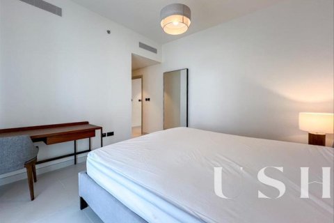Apartment in EMAAR Beachfront, Dubai Harbour, Dubai 2 bedrooms, 101 sq.m. № 39671 - photo 11