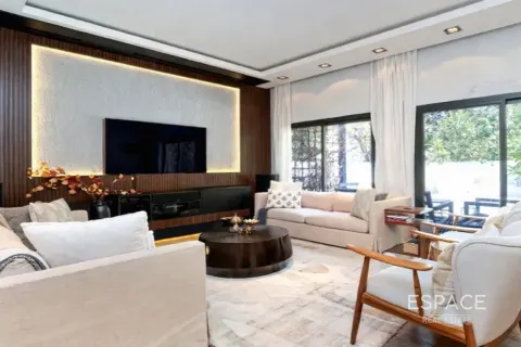 Villa en Meadows 1, Meadows, Dubai, 4 dormitorios, 311 m², № 62000 - foto 2