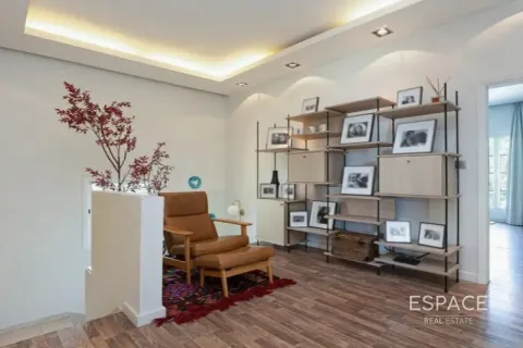 Villa en Meadows 1, Meadows, Dubai, 4 dormitorios, 311 m², № 62000 - foto 6
