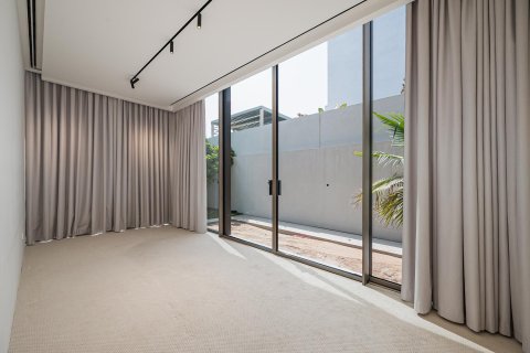 Villa in Dubai 5 bedrooms, 628.58 sq.m. № 142254 - photo 9