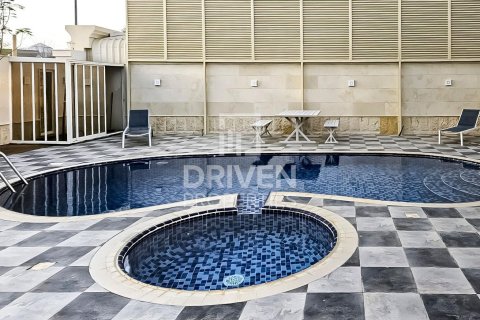 Villa en Al Mizhar, Dubai, 6 dormitorios, 1394 m², № 65829 - foto 18