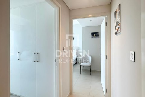 Apartment in Downtown Views II, Downtown Dubai (Downtown Burj Dubai), Dubai 2 bedrooms, 108 sq.m. № 20736 - photo 12