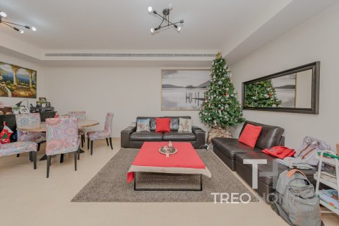 Купить виллу в Арабиан Ранчес, Дубай: 3 спальни, 272м², № 13402 - фото 3