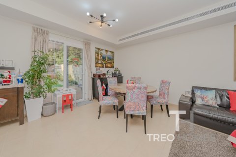 Купить виллу в Арабиан Ранчес, Дубай: 3 спальни, 272м², № 13402 - фото 8
