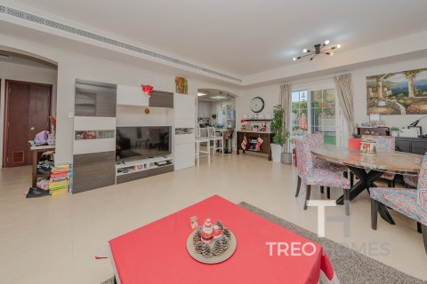 Купить виллу в Арабиан Ранчес, Дубай: 3 спальни, 272м², № 13402 - фото 6