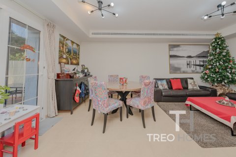 Купить виллу в Арабиан Ранчес, Дубай: 3 спальни, 272м², № 13402 - фото 5