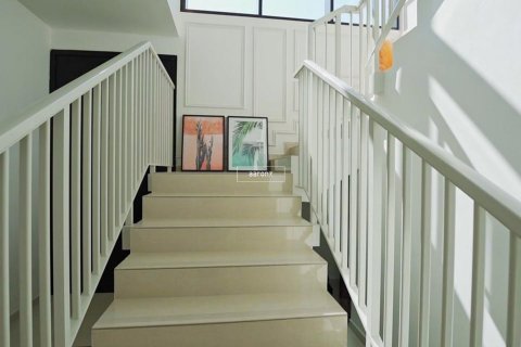 Villa à Dubai, 5 chambres, 615.7 m², № 42518 - photo 8