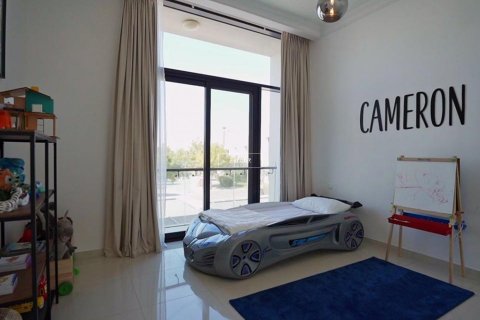 Villa à Dubai, 5 chambres, 615.7 m², № 42518 - photo 11