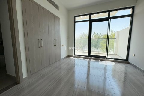 Снять в аренду таунхаус в Дубае: 3 спальни, 150м², № 42519 - фото 7