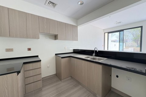 Снять в аренду таунхаус в Дубае: 3 спальни, 150м², № 42519 - фото 9