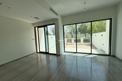 Снять в аренду таунхаус в Дубае: 3 спальни, 150м², № 42519 - фото 2