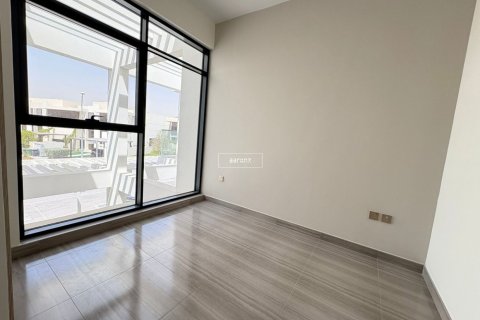 Снять в аренду таунхаус в Дубае: 3 спальни, 150м², № 42519 - фото 6
