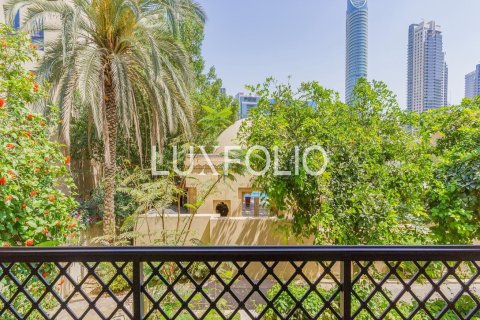 Apartment in Old Town, Dubai 3 bedrooms, 164 sq.m. № 45469 - photo 11