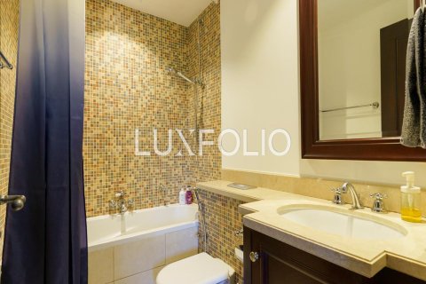 Apartment in Old Town, Dubai 3 bedrooms, 164 sq.m. № 45469 - photo 8
