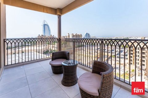 Ático en Umm Suqeim, Dubai, 4 dormitorios, 347.8 m², № 96477 - foto 2