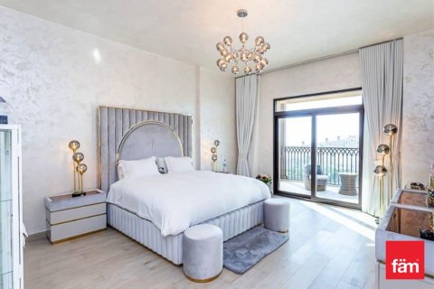 Ático en Umm Suqeim, Dubai, 4 dormitorios, 347.8 m², № 96477 - foto 13