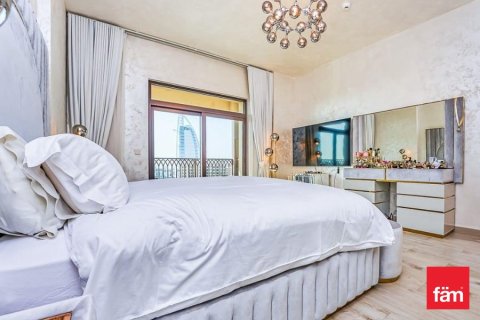 Ático en Umm Suqeim, Dubai, 4 dormitorios, 347.8 m², № 96477 - foto 14