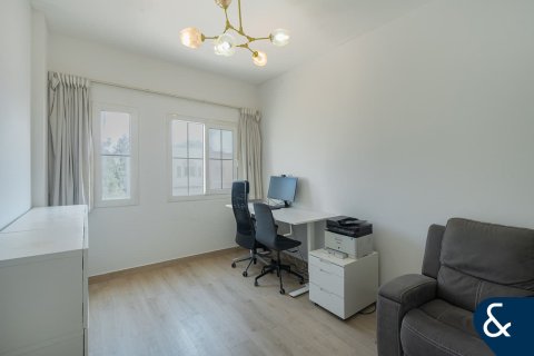 Купить виллу в Springs 11, The Springs, Дубай: 3 спальни, 228м², № 98389 - фото 9