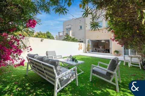 Купить виллу в Springs 11, The Springs, Дубай: 3 спальни, 228м², № 98389 - фото 26