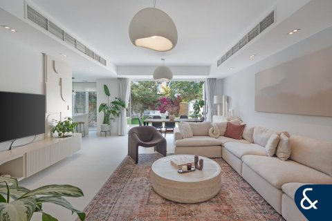 Вилла в Springs 11, The Springs, Дубай, 3 спальни, 228м², № 98389